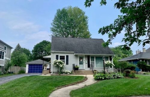 45 Pine St, Palatine, IL 60067-6035