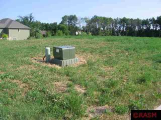 204 Rosewood Dr, Mankato, MN 56001-5129