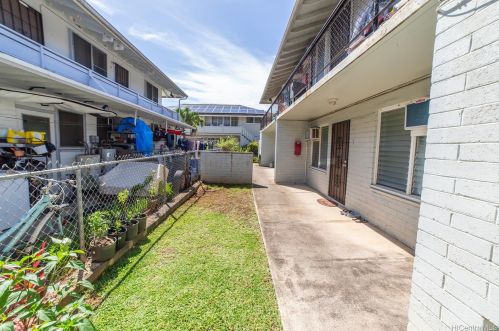 2969 Varsity Cir, Honolulu, HI 96826-1745