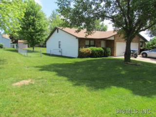 2 Innsbruck Ln, Belleville, IL 62221-4434