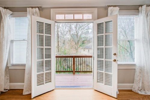 4450 Crestwicke Pointe, Atlanta GA  30319-1081 exterior