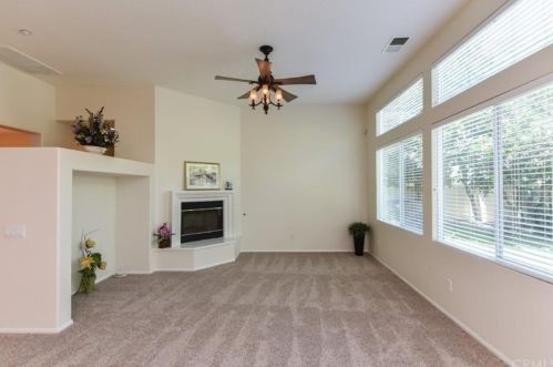 701 Marbella Ct, Oxnard, CA 93035-1284