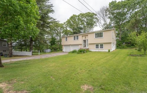 7 Mill Cove Rd, Gales Ferry, CT 06335-1823