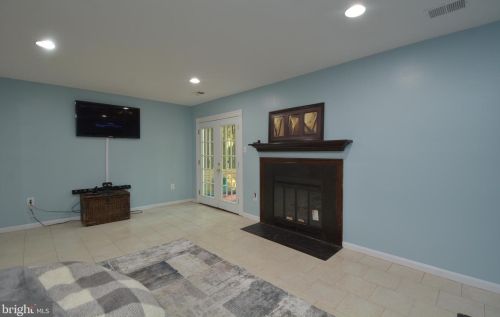 81 Catoctin Ct, Silver Spring MD 20906-2006 exterior