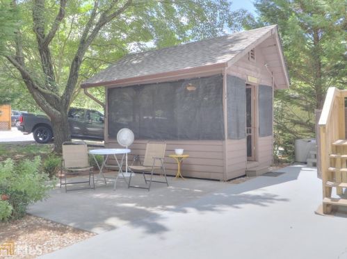 65 Camptown Trl, Cleveland, GA 30528-8604