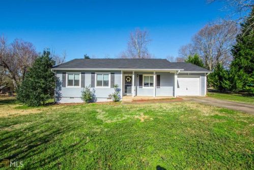 104 Hilltop Cir, Auburn, GA 30011-2909