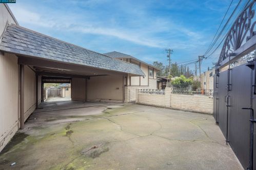 2805 Grant St, Concord CA  94520-4653 exterior