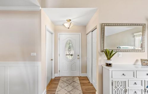 1151 Bradbury Cir, Carol Stream IL  60188-3903 exterior