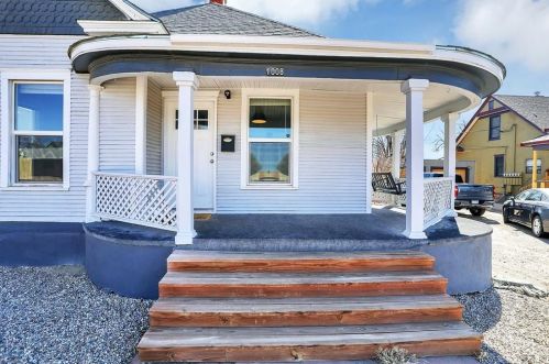 1008 Elizabeth St, Pueblo, CO 81003-2232