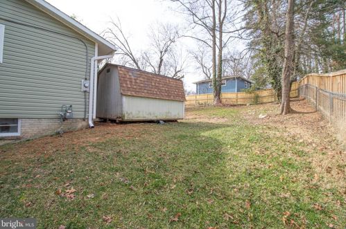 7834 Brompton St, Springfield VA  22152-1956 exterior