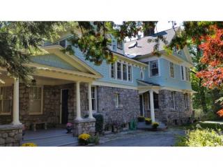 117 School St, Concord, NH 03301-2908