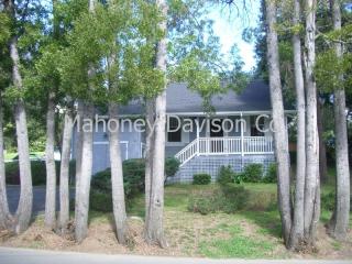 49 Grant Ave, Petaluma CA  94952-4868 exterior