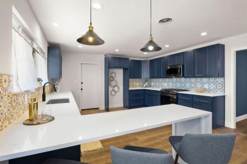 1909 Belford Dr, Austin TX  78757-8205 exterior