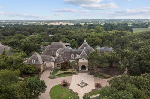 7901 Chartwell Ln, Fort Worth, TX 76120-5809