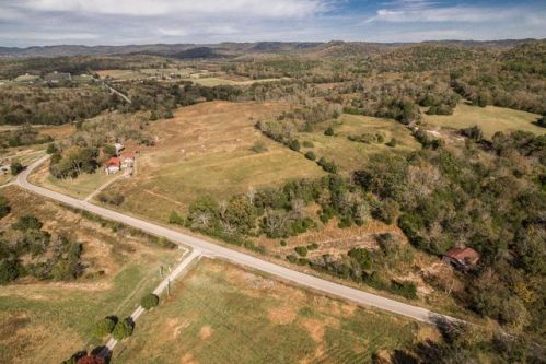1894 Porterfield Rd, Readyville, TN 37149-5106