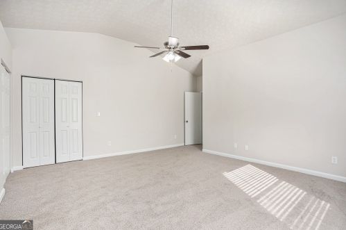 5858 Mistyview Dr, Rex GA 30273-1153 exterior