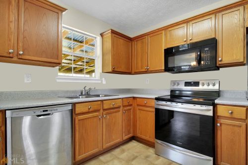 106 Meadow View Dr, Jackson GA  30233-2908 exterior