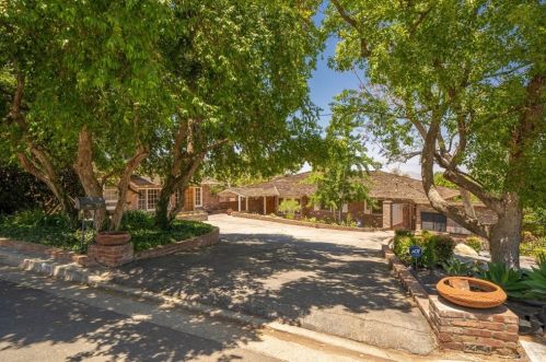 2425 Sunset Dr, Riverside, CA 92506-3469