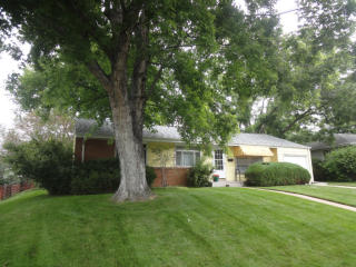 2549 Clermont St, Denver, CO 80207-3136