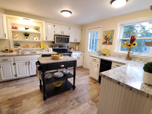 25 Raintree Dr, Londonderry, NH 03053-2511
