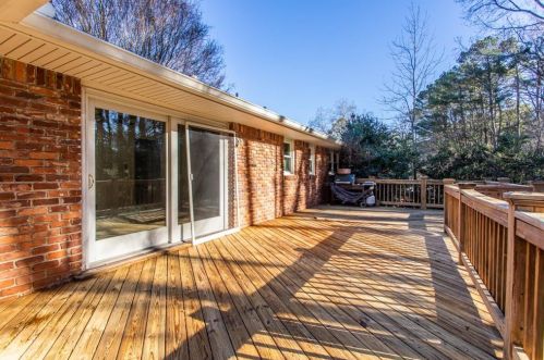 1879 Audubon Dr, Atlanta GA  30329-2706 exterior