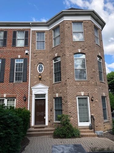 243 Box Car Ave, Naperville, IL 60540-4467