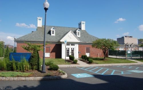 30 Marrow St, Newark, NJ 07103-3150