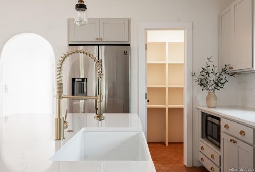 2957 Logan St, Englewood CO  80113-1635 exterior