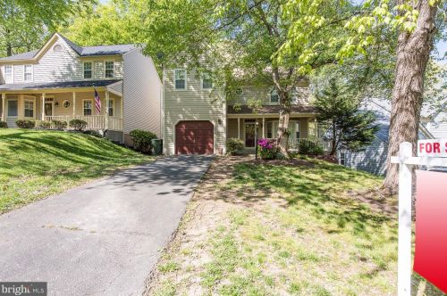 11974 Home Guard Dr, Woodbridge, VA 22192-1038