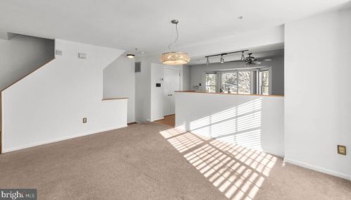 6100 Cliffside Trl, Columbia MD 21045-7412 exterior