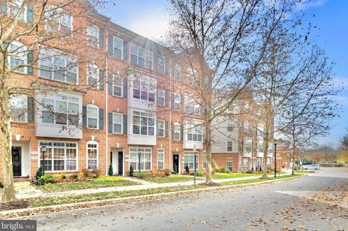 43541 Mahala St, Leesburg, VA 20176-6517