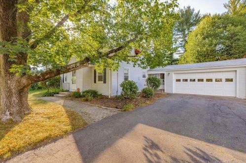 54 Warham St, Windsor, CT 06095-2438