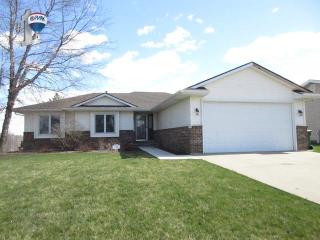 136 Bush Dr, Elwood, IL 60421-9780