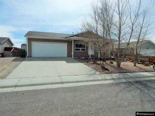 209 Bow St, Orin, WY 82633-2573