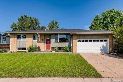 2304 Oneida St, Denver, CO 80207-3529