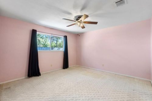 111 Butlers Ct, Conroe TX  77385-7906 exterior