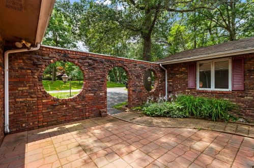5115 Northridge Dr, Saint Anne, IL 60964-4452