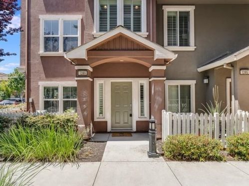 1399 De Altura Cmns, San Jose, CA 95126-5202