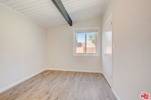 7831 Peachtree Ave, Van Nuys CA  91402-6513 exterior