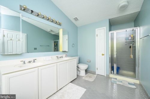 80 Shrewsbury Pl, Princeton NJ  08540-0063 exterior