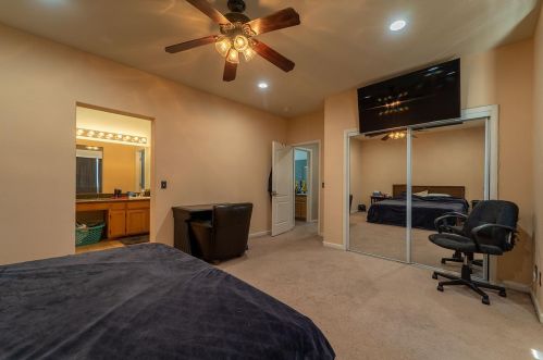 1061 Vermont Ave, Turlock CA  95380-5341 exterior