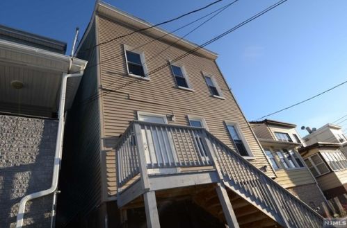 30 6th St, Paterson, NJ 07522-1303