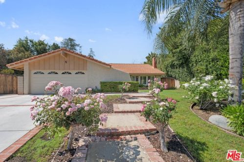 28714 Aries St, Calabasas, CA 91301-1711