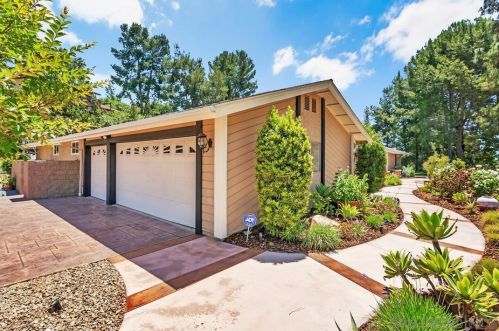 1905 Hidden Springs Dr, El Cajon, CA 92019-3648