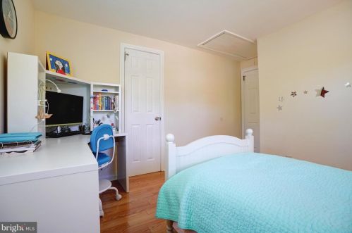 151 Cedar Ln, Princeton NJ  08540-5349 exterior