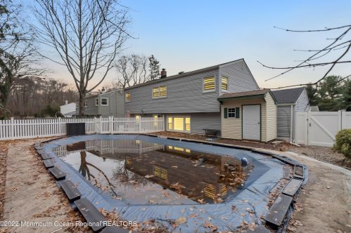 36 Arno St, Oakhurst, NJ 07755-1002