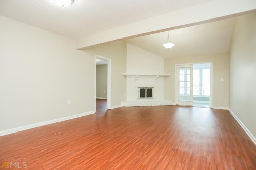 206 Oak Cir, Stockbridge GA  30281-3312 exterior