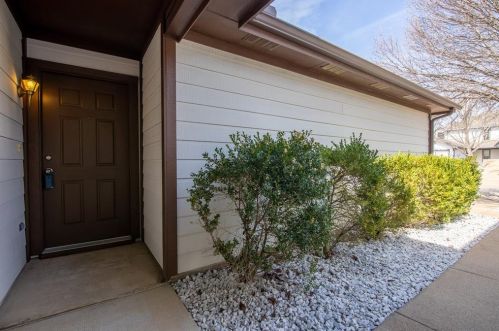 7523 Kings Trl, Fort Worth TX  76133-8347 exterior