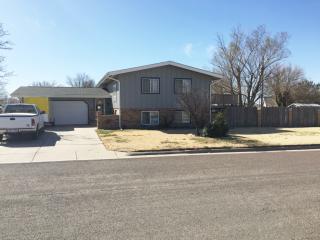 801 Iowa Ave, Pratt, KS 67124-2127