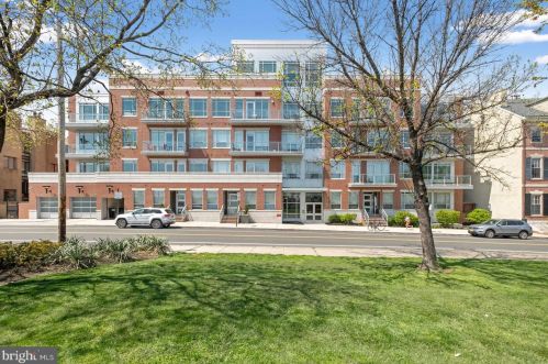 410 Front St, Philadelphia PA 19147-1606 exterior